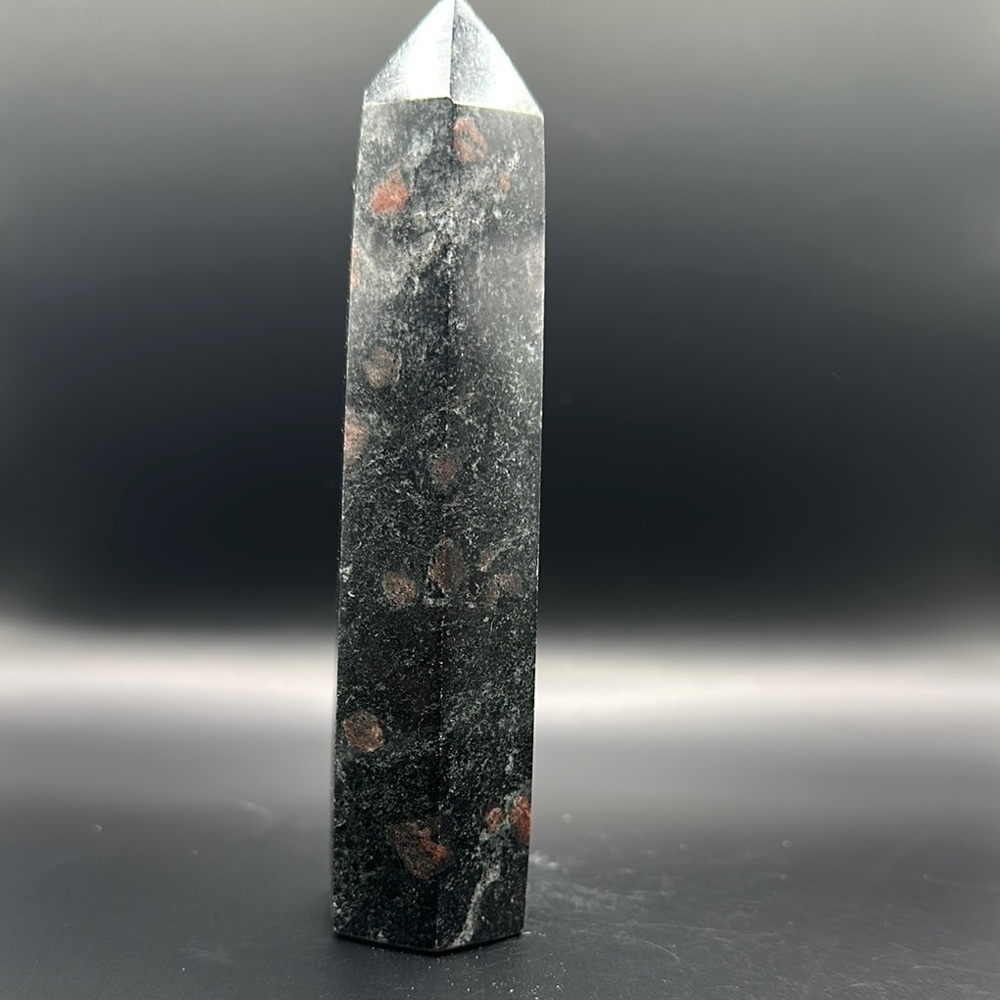 Garnet in Arfvedsonite Crystal Tower